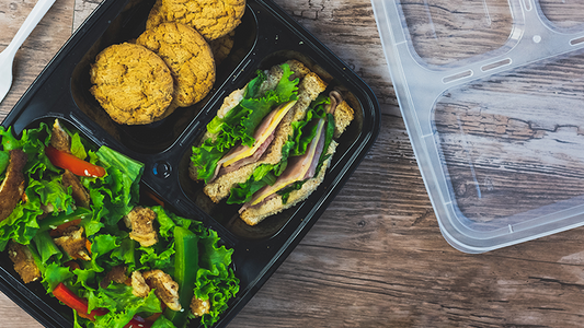 Glass or plastic? which one is better for meal preps