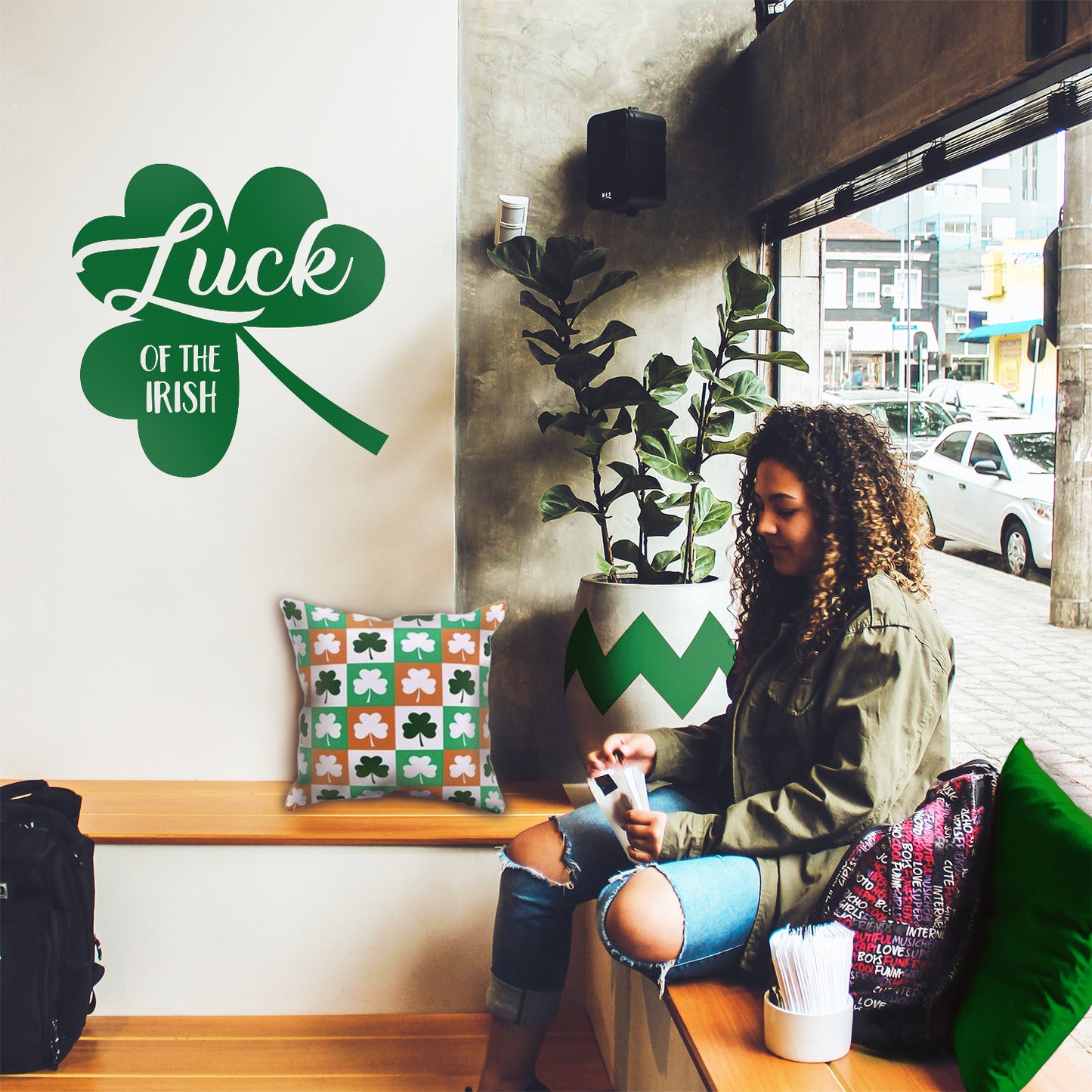 St Patrick’s Day Vinyl Wall Art Decal - Luck of The Irish - 23" x 23" - St Patty’s Holiday Modern Coffee Shop Home Living Room Bedroom - Trendy Office Work Apartment Indoor Decor